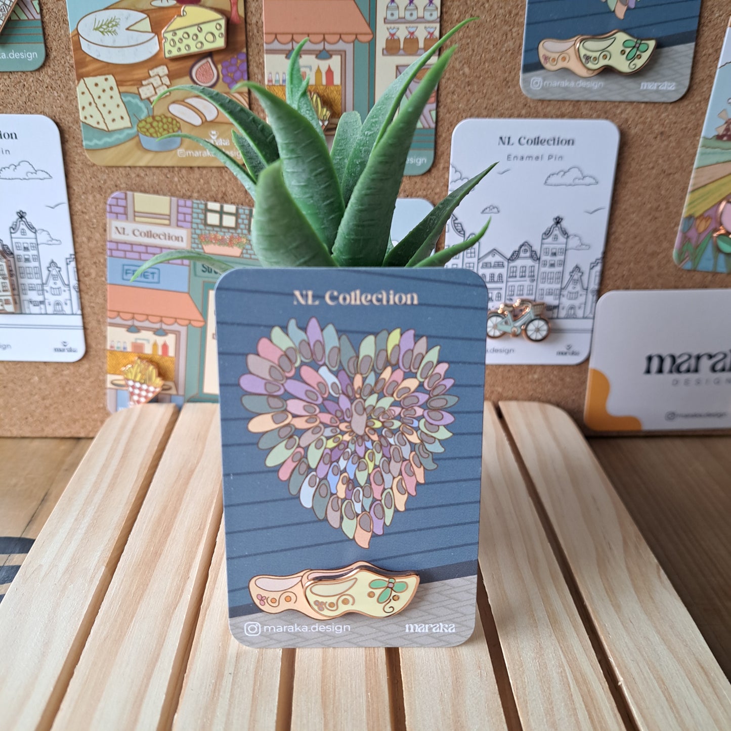 Enamel Pin | Clog