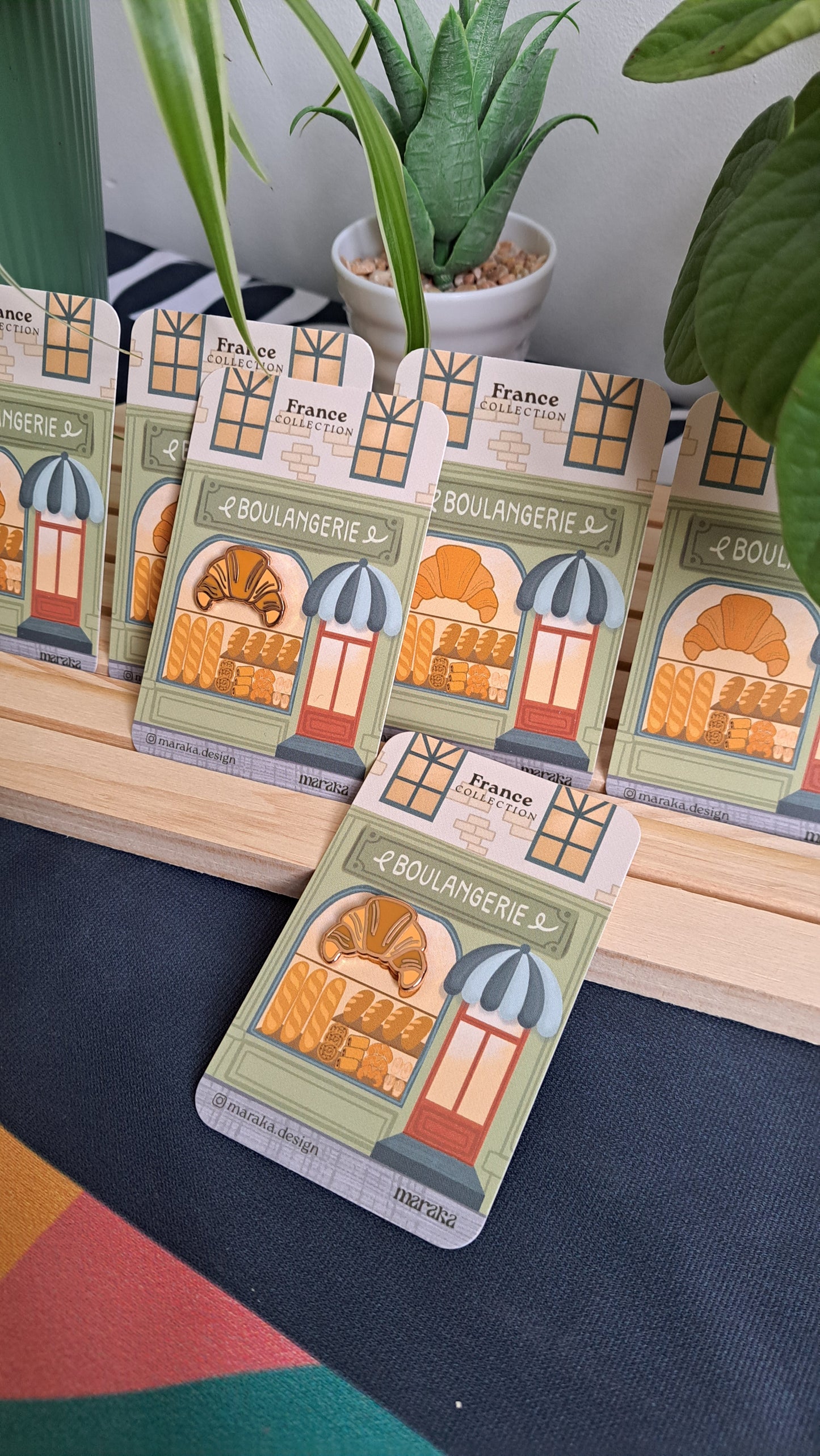 France - Pin | 🥐 Croissant